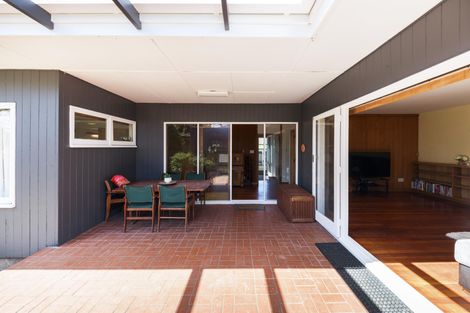 Photo of property in 562 Featherston Street, Roslyn, Palmerston North, 4414