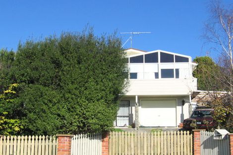Photo of property in 5 Whitechapel Grove, Stokes Valley, Lower Hutt, 5019