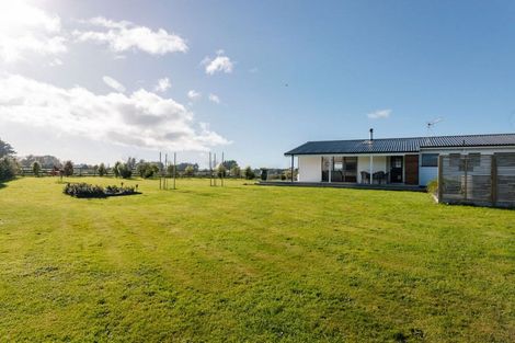 Photo of property in 77120a State Highway 2, Dannevirke, 4977