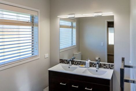 Photo of property in 51 Montgomery Crescent, Kinloch, Taupo, 3377