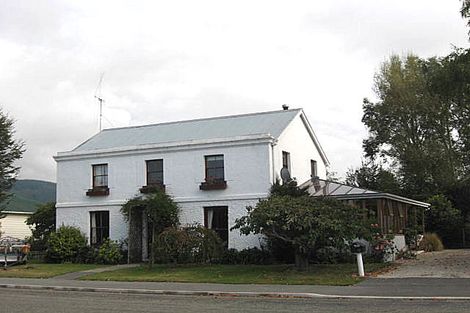 Photo of property in 10 Naylor Street, Waimate, 7924