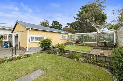 Photo of property in 31 Manuka Street, Castlecliff, Whanganui, 4501