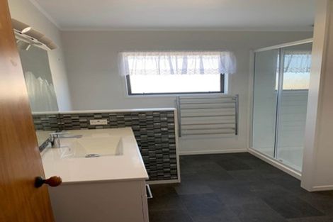 Photo of property in 13 Wintle Street, Mangawhai Heads, Mangawhai, 0505