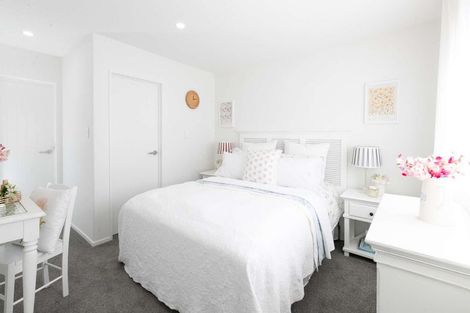 Photo of property in 90c Seymour Road, Sunnyvale, Auckland, 0612