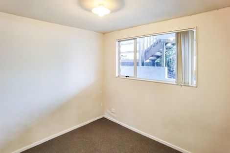 Photo of property in 9/242 Great North Road, Henderson, Auckland, 0612