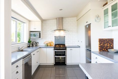 Photo of property in 2 Collison Terrace, Haumoana, 4102