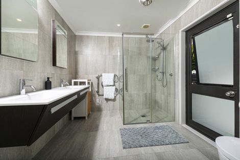 Photo of property in 66 Rame Road, Greenhithe, Auckland, 0632