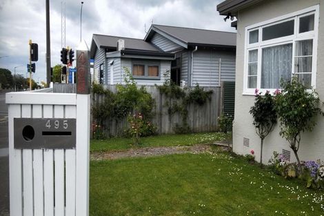 Photo of property in 495 Featherston Street, Roslyn, Palmerston North, 4414