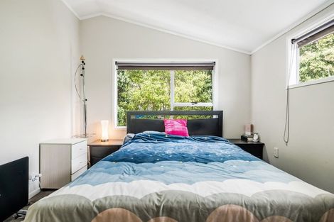 Photo of property in 1/26 Wilkinson Way, Browns Bay, Auckland, 0630