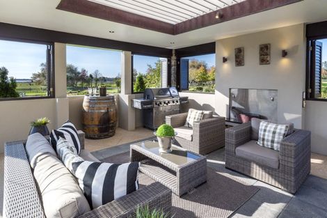 Photo of property in 38 Porterfield Road, Whitford, Howick, 2571