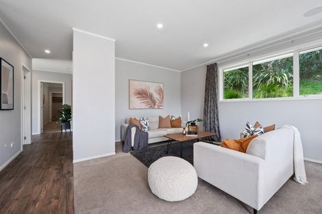 Photo of property in 949 State Highway 16, Waimauku, 0812