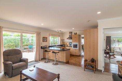 Photo of property in 10 Barrett Drive, Waikanae Beach, Waikanae, 5036