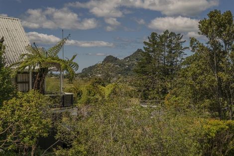 Photo of property in 4 Ocean Beach Road, Tairua, 3508