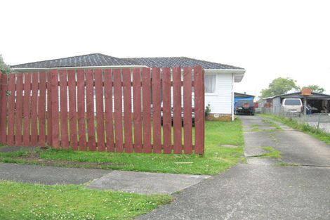 Photo of property in 18 Comet Crescent, Mangere, Auckland, 2022