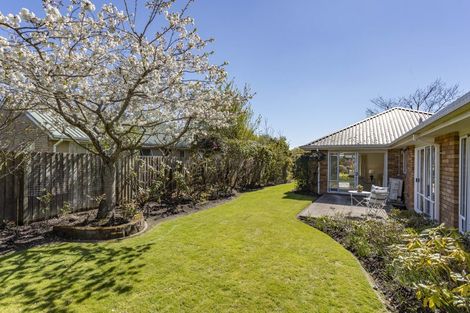 Photo of property in 4 Wardour Mews, Avonhead, Christchurch, 8042