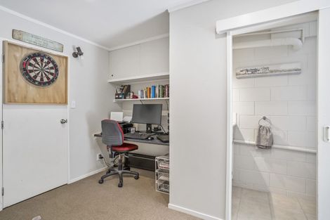 Photo of property in 2/22 Tui Glen Road, Birkenhead, Auckland, 0626