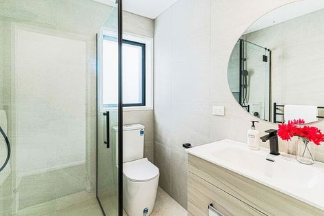 Photo of property in 19f Bradbury Road, Botany Downs, Auckland, 2010