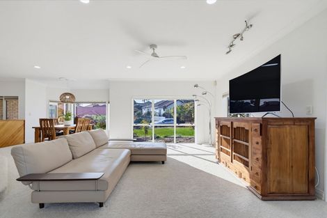 Photo of property in 36 Stewart Gibson Place, Manurewa, Auckland, 2105