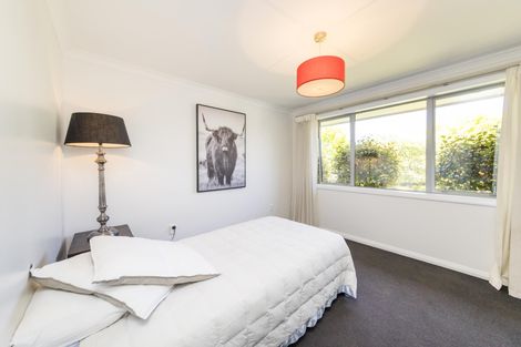 Photo of property in 34 Churchill Avenue, Hokowhitu, Palmerston North, 4410