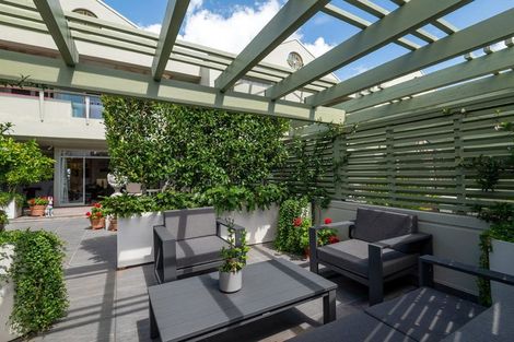 Photo of property in 1/2a Queens Parade, Devonport, Auckland, 0624