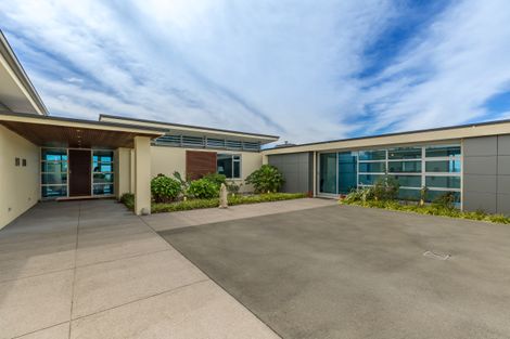 Photo of property in 40 Cliff Road, Tasman, Upper Moutere, 7173