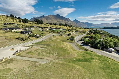 Photo of property in 3 Spring Hill Road, Kelvin Heights, Queenstown, 9300