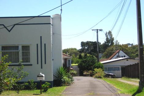 Photo of property in 1/77 Shakespeare Road, Milford, Auckland, 0620