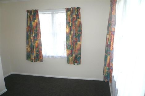 Photo of property in 34 Woodford Avenue, Henderson, Auckland, 0610