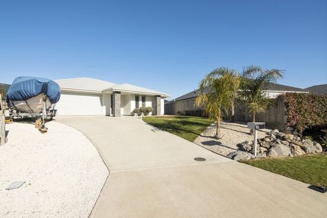 Photo of property in 16 Boysenberry Grove, Richmond, 7020