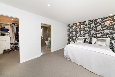 Photo of property in 451 College Street, Hokowhitu, Palmerston North, 4410