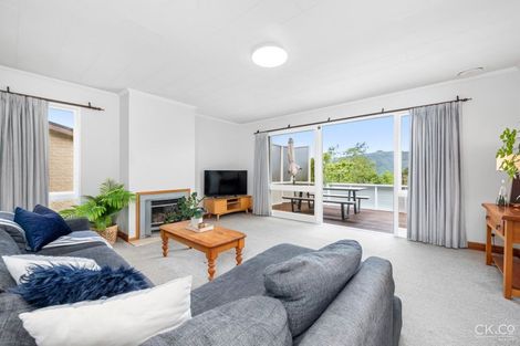 Photo of property in 11 Chichester Drive, Pinehaven, Upper Hutt, 5019