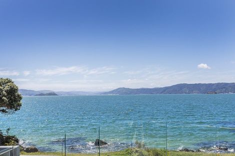 Photo of property in 353a Karaka Bay Road, Karaka Bays, Wellington, 6022