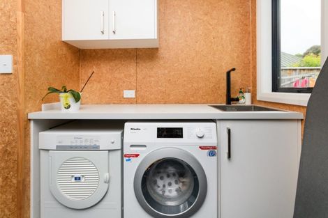 Photo of property in 451 College Street, Hokowhitu, Palmerston North, 4410