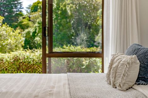 Photo of property in 14 Awaruku Road, Torbay, Auckland, 0630