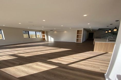 Photo of property in 5 Bendridge Street, Flat Bush, Auckland, 2019