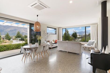 Photo of property in Kamahi Street, Wanaka, 9305