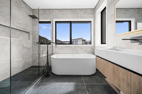 Photo of property in 34 Kumukumu Road, Long Bay, Auckland, 0630