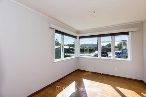 Photo of property in 15 Gower Street, Silverstream, Upper Hutt, 5019