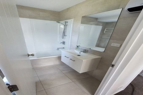 Photo of property in 128 Portage Road, New Lynn, Auckland, 0600