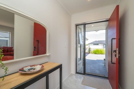 Photo of property in 8 Palm Drive, Whitianga, 3510