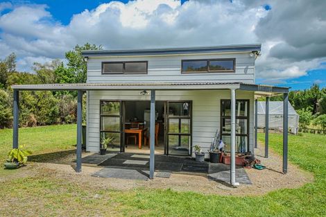 Photo of property in 119 Engles Road, Shannon, 4821