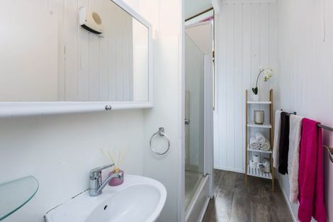 Photo of property in 8 Goodwin Place, Pinehaven, Upper Hutt, 5019