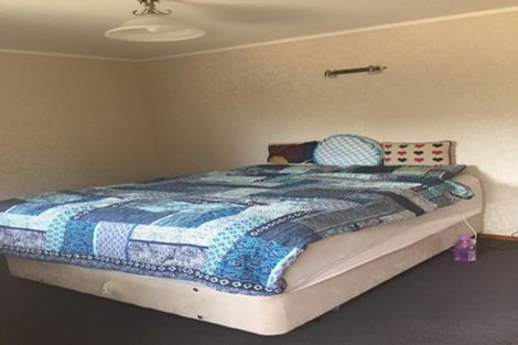 Photo of property in 42-44 David Crescent, Karori, Wellington, 6012