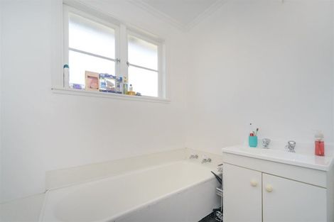 Photo of property in 42 Manson Street, Terrace End, Palmerston North, 4410