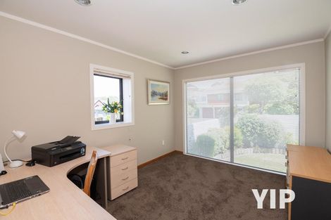 Photo of property in 8 Ramphal Terrace, Khandallah, Wellington, 6035