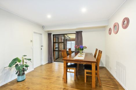 Photo of property in 1/294 Great North Road, Henderson, Auckland, 0612