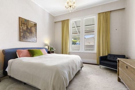 Photo of property in 33 Hay Street, Oriental Bay, Wellington, 6011