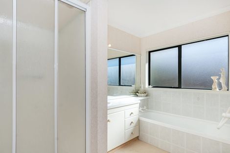 Photo of property in 2 Palm Court, Mount Maunganui, 3116
