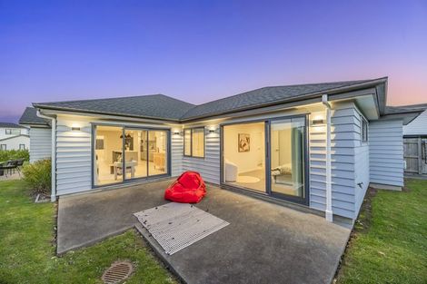 Photo of property in 21 Vintry Drive, Huapai, Kumeu, 0810