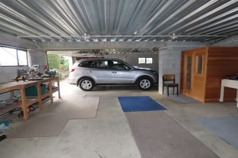 Photo of property in 1 Athenry Road, Bridge Hill, Alexandra, 9320